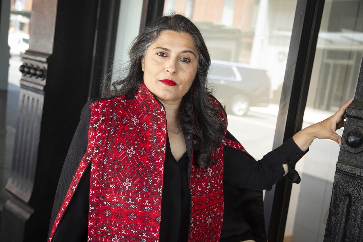 Dari DVF ke Star Wars, pembuat film Sharmeen Obaid-Chinoy menapaki jalannya sendiri di Hollywood  